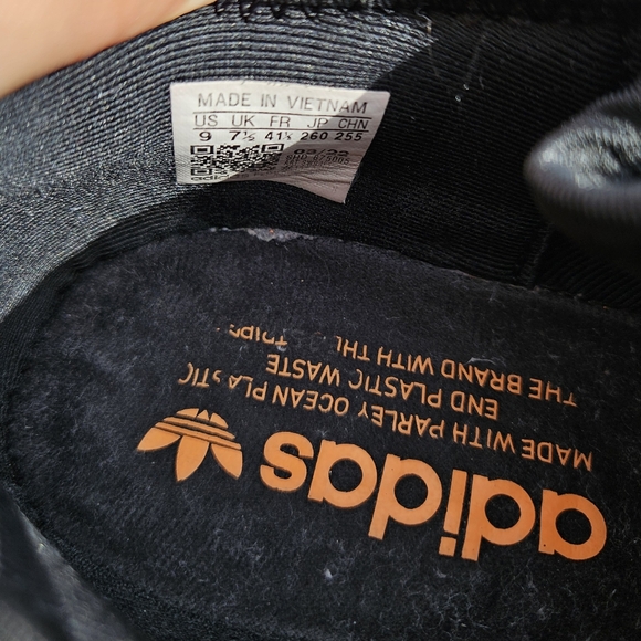 Adidas NMD R1 Running Sneakers Shoes Black Peach Size 9 - Picture 9 of 12